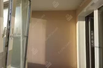 Остекление и отделка балкона в многоквартирном доме