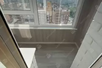 Отделка балкона с утеплением в многоквартирном доме