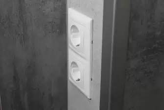 Отделка ламинатом прямоугольного балкона с утеплением