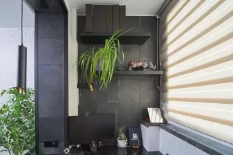 Отделка широкоформатным ламинатом балкона с утеплением