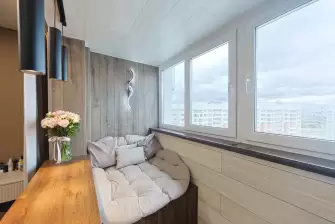 Объединение прямого балкона с комнатой