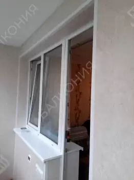 Остекление и отделка балкона Лодочка