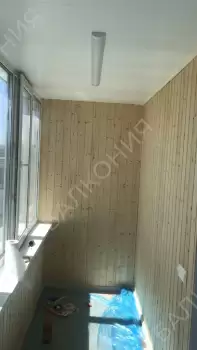 Отделка балкона профилем Rehau Grazio 70 под ключ с утеплением в многоквартирном доме
