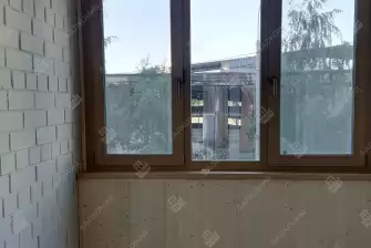 Отделка стен и потолка на балконе