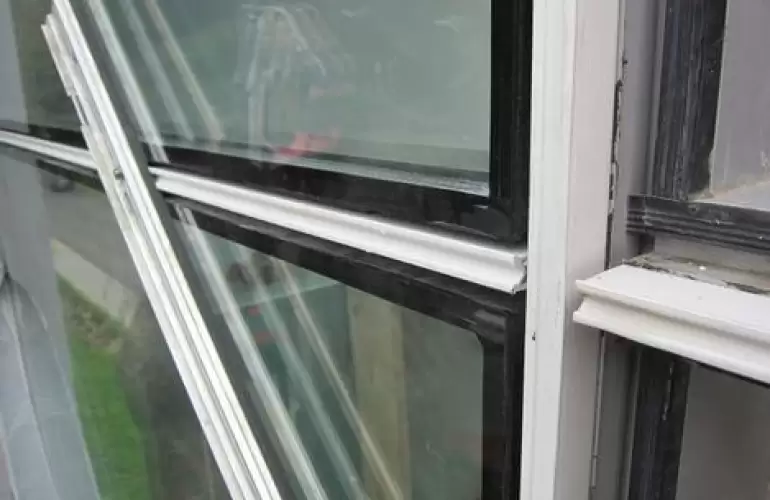 Замена стеклопакетов в алюминиевых окнах на лоджии