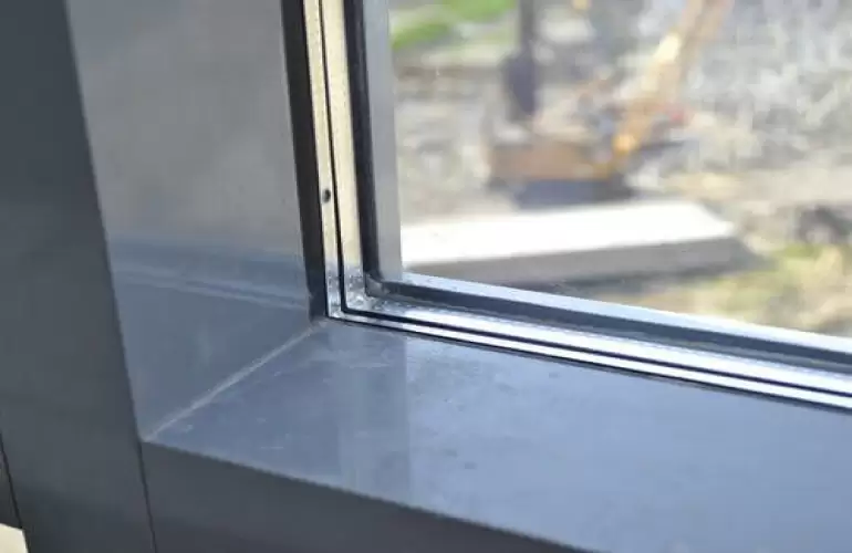 Замена стеклопакетов в алюминиевых окнах