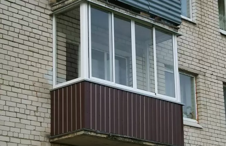 Раздвижное остекление балкона